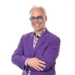 广深两家市内免税店开业